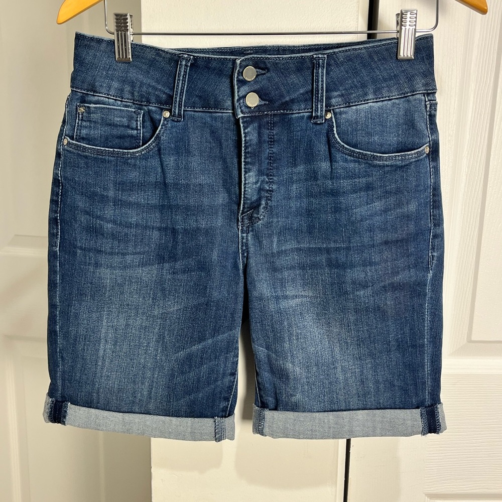 Seven7 Tummyless Bermuda Shorts Denim 10” Women’s Mid Rise Stretch 6 Dark Wash